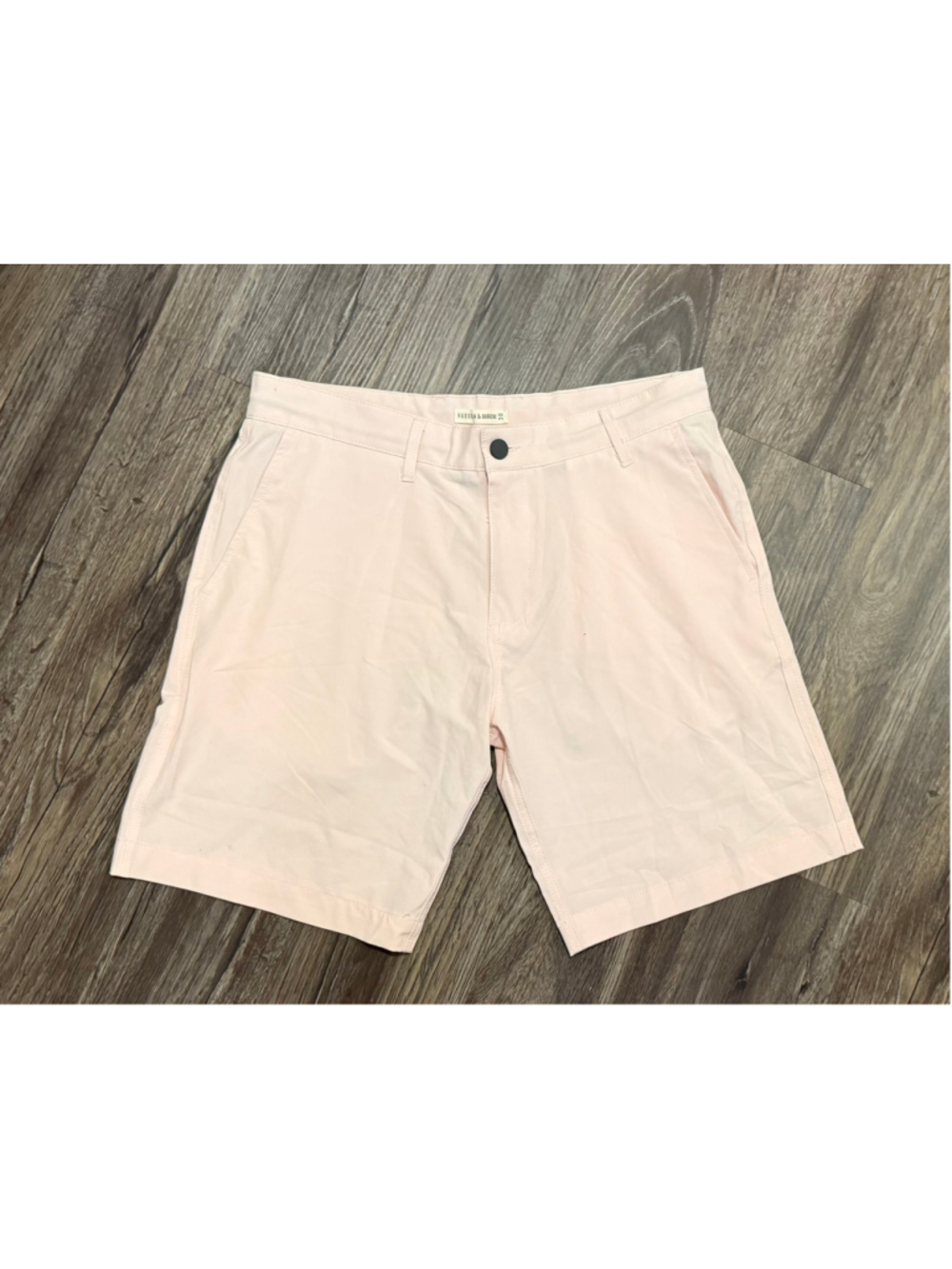 HUDSON & BARROW Men's Lightweight Tech Bermuda Shorts Sz 30 Powder Pink - Picture 2 of 7
